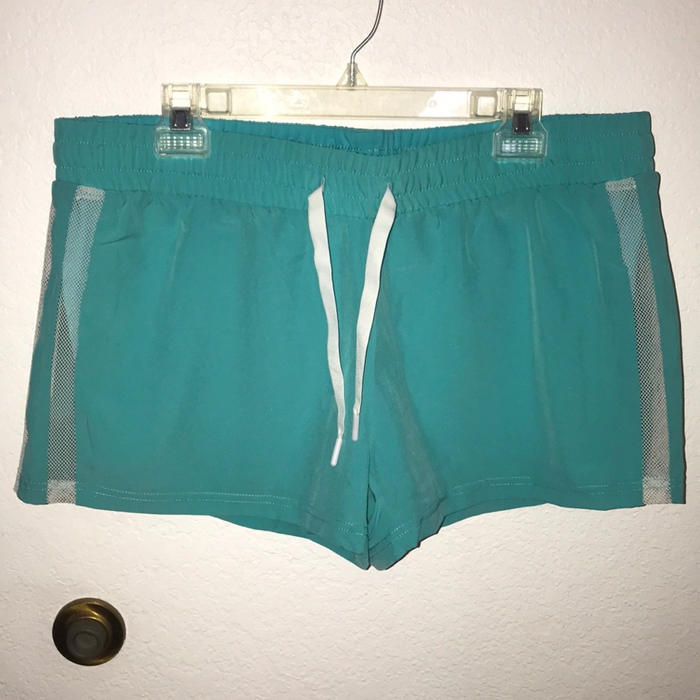 Fabletics shorts size XL